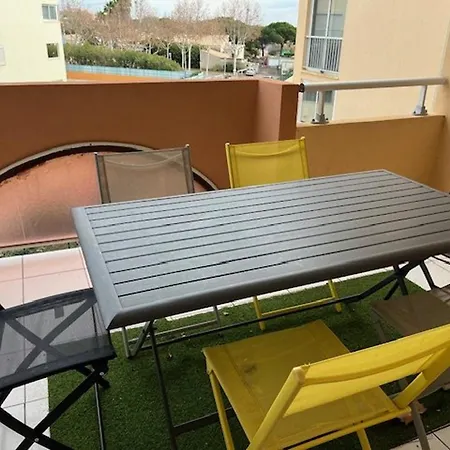 T2 - Proche Plage, Commerces Et Piscine Securisee - Fr-1-749-35 Apartment *